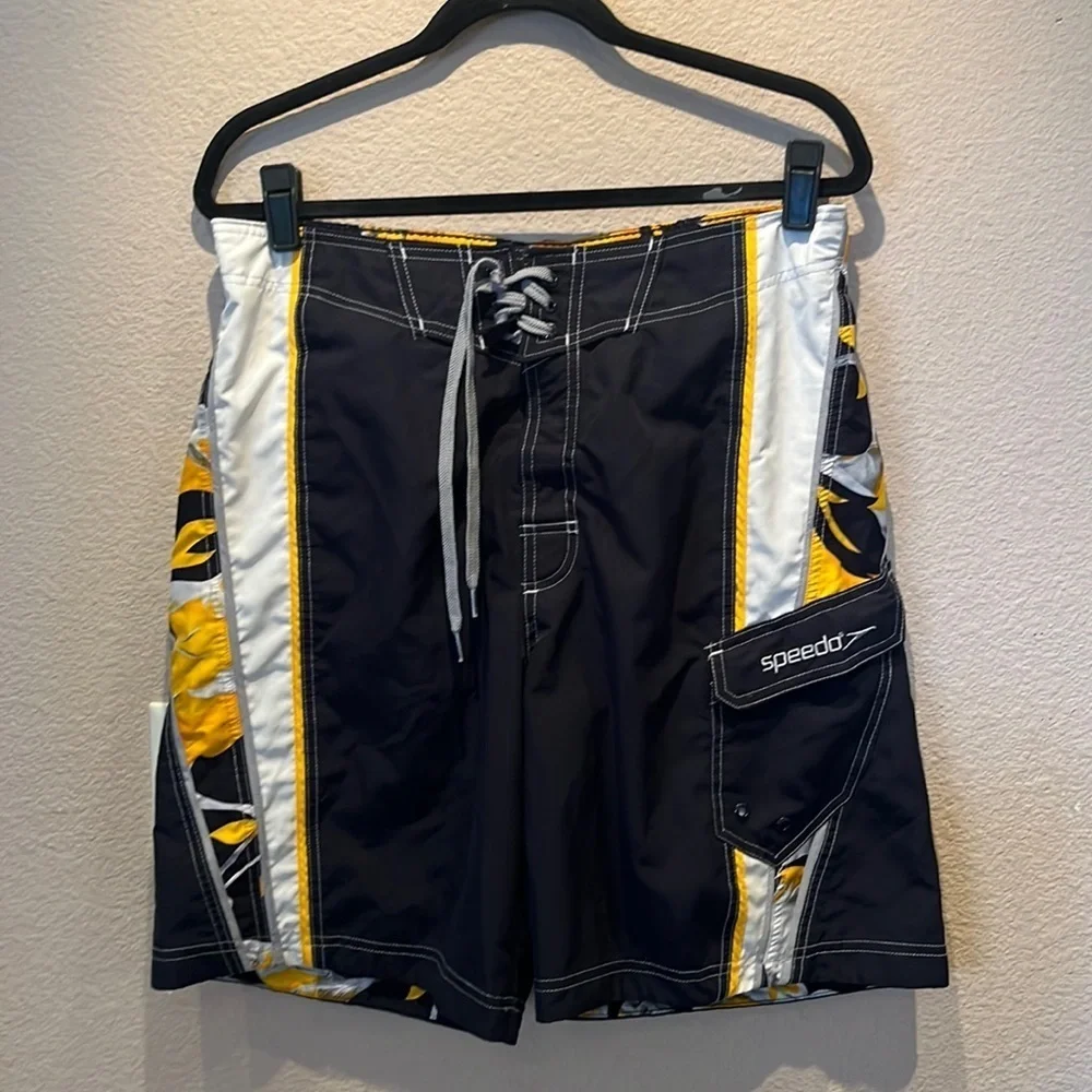 Speedo Men’s Board Shorts Swim Trunks Size Medium Quick Dry Black Yellow